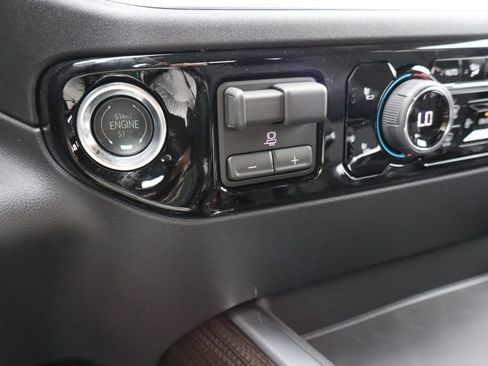 New 2026 Chevrolet Silverado 1500 RST w/ Convenience Package II AWD/4WD image 13
