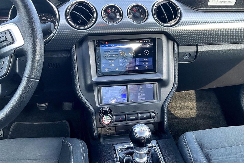 Used 2017 Ford Mustang GT w/ GT Performance Package RWD image 6