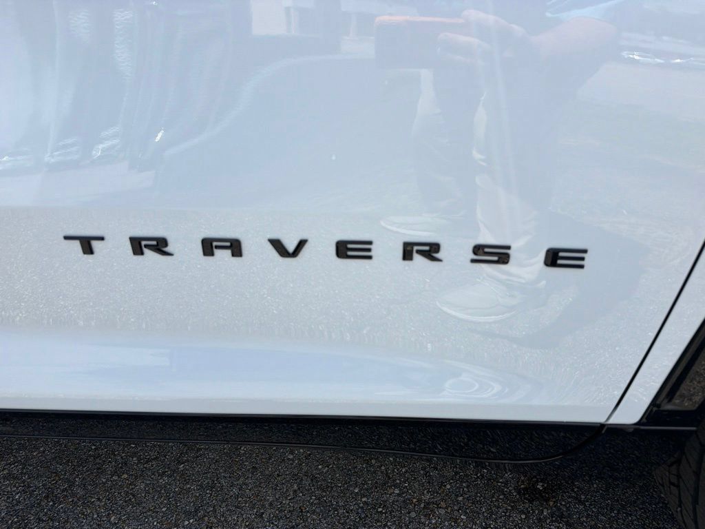 New 2026 Chevrolet Traverse RS FWD image 12