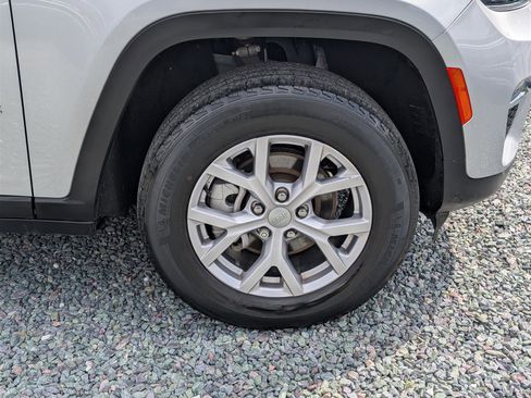 Used 2022 Jeep Grand Cherokee Limited image 9