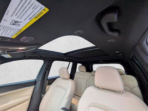 New 2025 Jeep Grand Cherokee Limited image 18