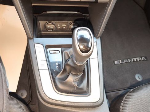 Used 2017 Hyundai Elantra Value Edition image 20