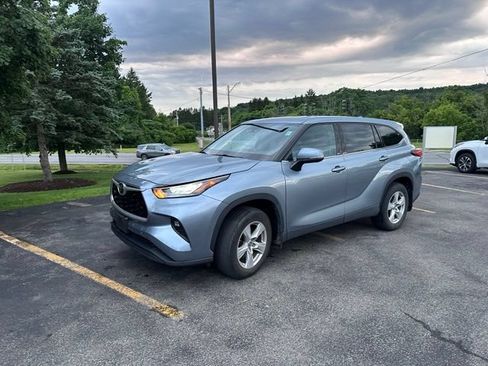 Used 2020 Toyota Highlander LE AWD/4WD image 7
