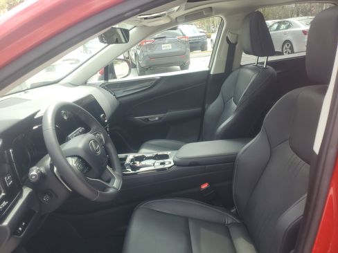 Certified 2024 Lexus NX 250 FWD w/ Towing Package (2000 Lbs) image 19