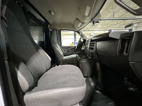 Used 2024 GMC Savana 2500 w/ Driver Convenience Package image 23