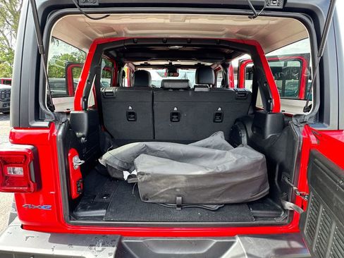 Used 2023 Jeep Wrangler Unlimited Rubicon 4xe w/ Safety Group AWD/4WD image 30
