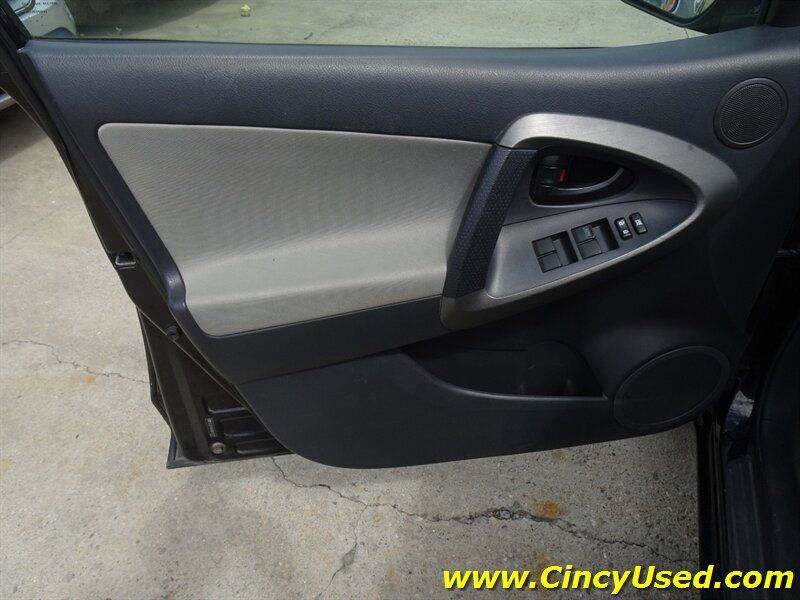Used 2011 Toyota RAV4 4WD w/ Base L4 Extra Value Pkg image 22