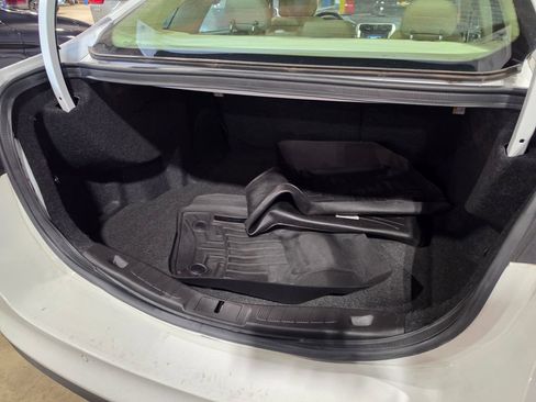 Used 2015 Ford Fusion SE w/ Equipment Group 202A FWD image 8