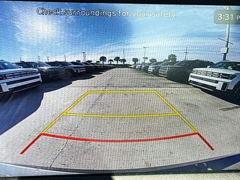 Certified 2025 Hyundai Elantra SE image 13