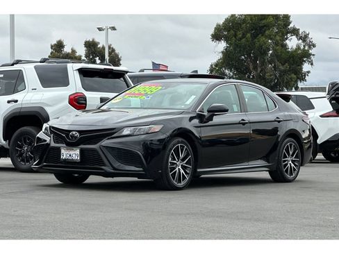 Used 2024 Toyota Camry SE w/ Blackout Package (TMS) FWD image 8