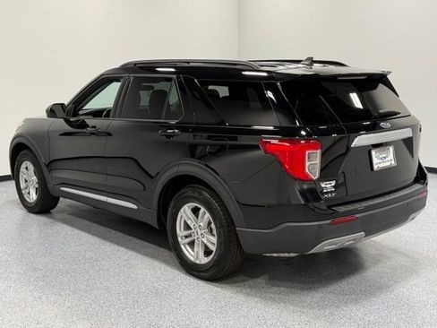 Used 2023 Ford Explorer XLT w/ Equipment Group 202A RWD image 6