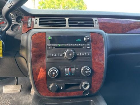 Used 2013 Chevrolet Tahoe LS image 26