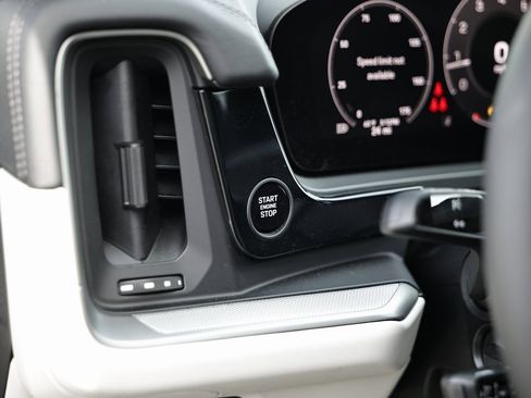 New 2025 Porsche Cayenne Coupe image 23