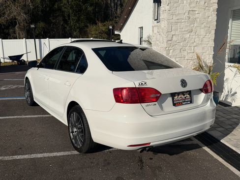 Used 2013 Volkswagen Jetta TDI image 12