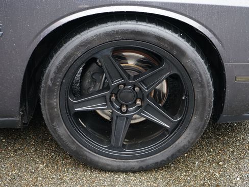 Used 2015 Dodge Challenger R/T Plus RWD image 6