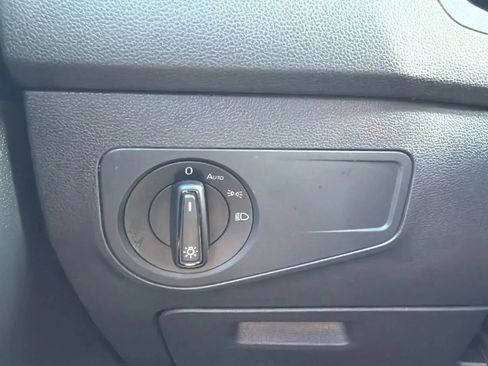 Used 2018 Volkswagen Tiguan S AWD/4WD image 15