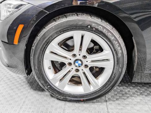 Used 2017 BMW 330i xDrive Sedan AWD/4WD image 34