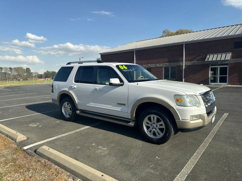 Used 2006 Ford Explorer Eddie Bauer image 2