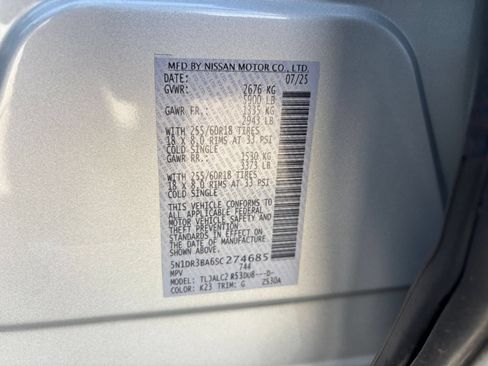 Used 2025 Nissan Pathfinder SV FWD image 27
