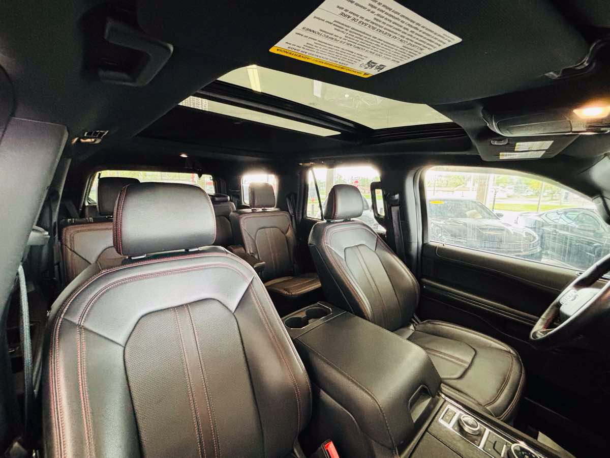 Used 2024 Ford Expedition Limited AWD/4WD image 40