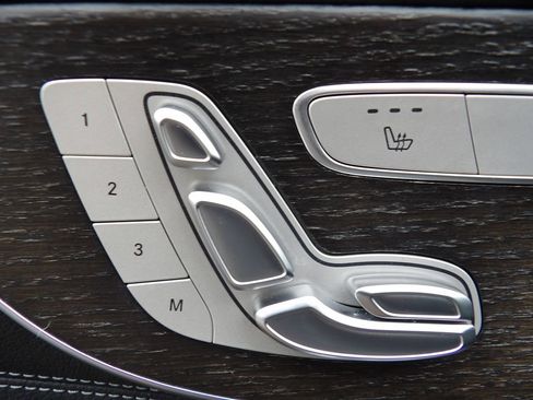 Used 2019 Mercedes-Benz C 300 C 300 4matic image 11