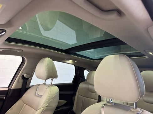 Used 2024 Hyundai Tucson Limited image 36