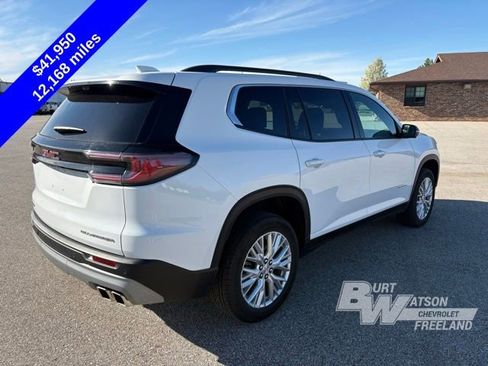 Used 2026 GMC Acadia Elevation w/ Elevation Premium Package FWD image 6