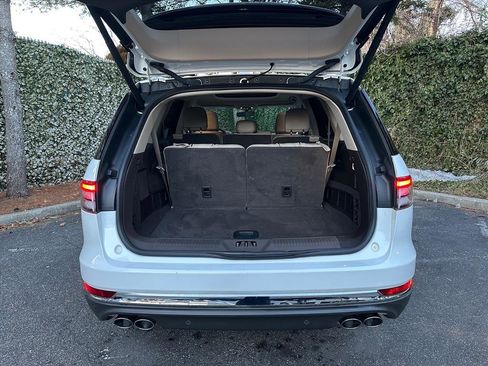 Used 2022 Lincoln Aviator Reserve w/ Elements Package Plus image 22