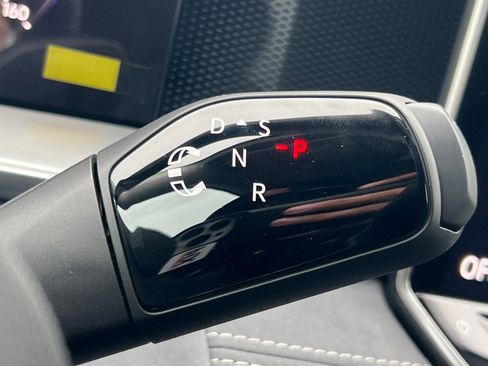 New 2026 Volkswagen Tiguan SE image 21