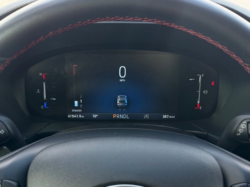 Used 2025 Ford Escape ST-Line FWD image 12