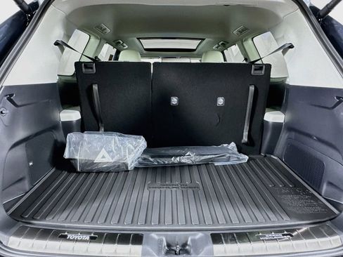 New 2026 Toyota Grand Highlander FWD image 25