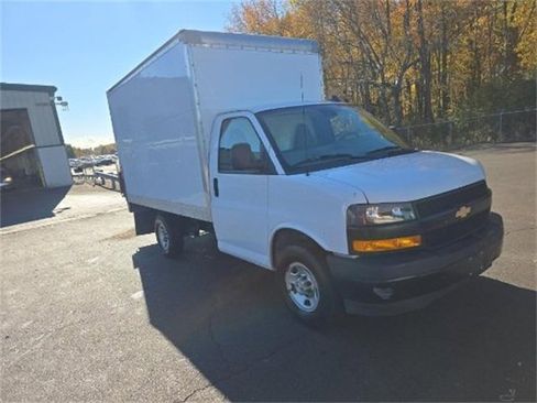 Used 2021 Chevrolet Express 3500 image 1