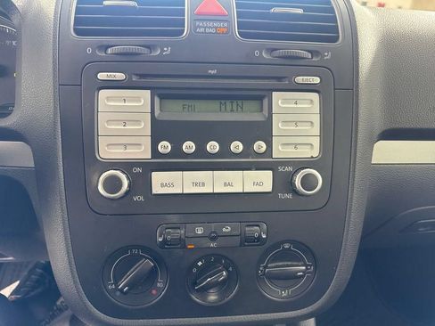 Used 2009 Volkswagen Jetta S FWD image 27