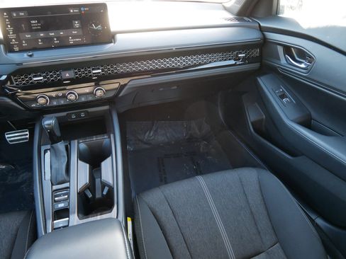 Used 2023 Honda Accord Sport image 11