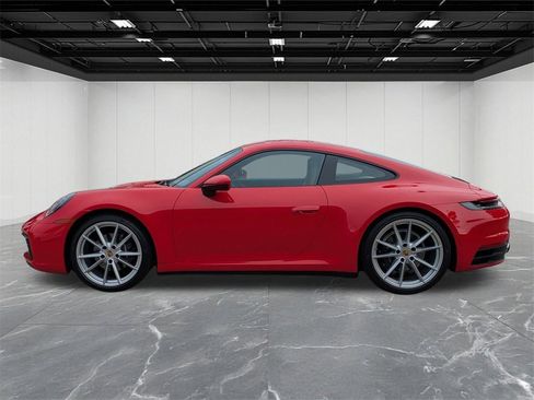 Used 2024 Porsche 911 Carrera w/ Premium Package image 2