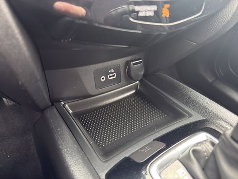 Used 2020 Nissan Rogue SV image 20