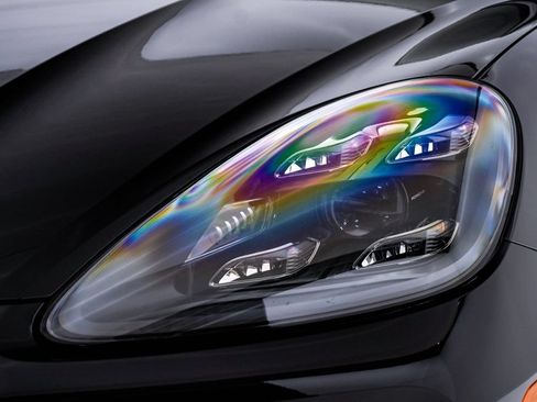 Certified 2023 Porsche Cayenne S AWD/4WD image 7