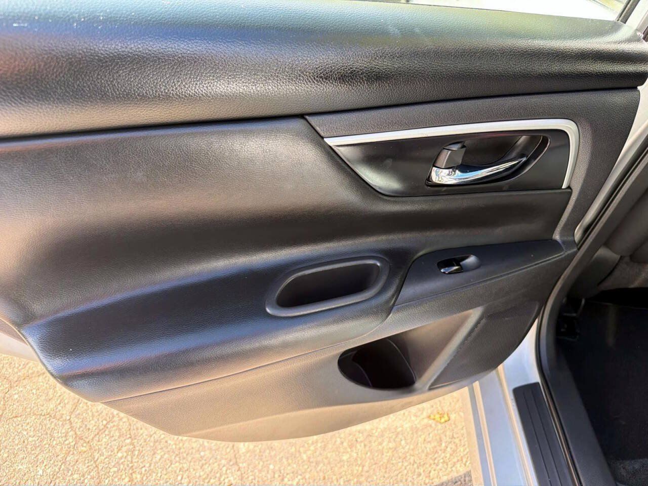 Used 2017 Nissan Altima 2.5 SV FWD image 8