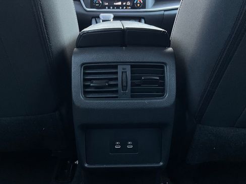 Used 2025 Nissan Rogue SV image 13