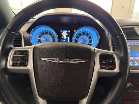 Used 2013 Chrysler 300 image 26