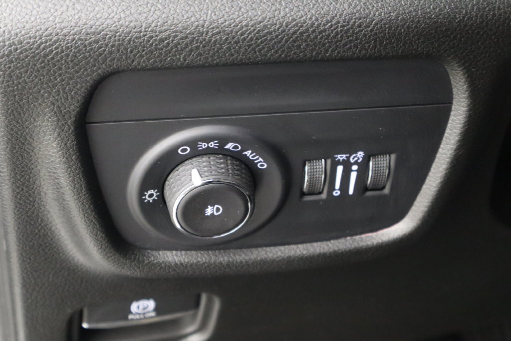 Used 2024 Jeep Grand Cherokee Limited AWD/4WD image 22