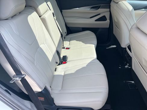 Used 2023 INFINITI QX60 Luxe w/ Cargo Package FWD image 17