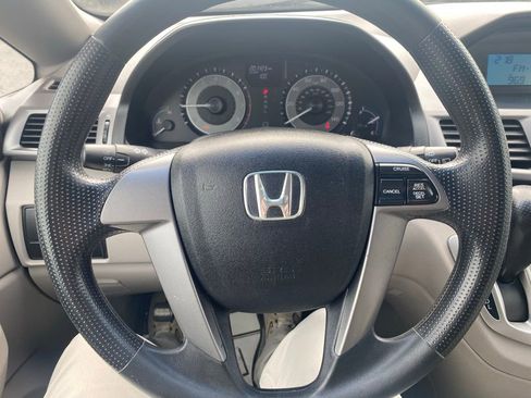 Used 2011 Honda Odyssey LX image 16