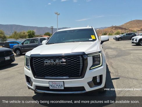 Used 2023 GMC Yukon Denali Ultimate AWD/4WD image 2
