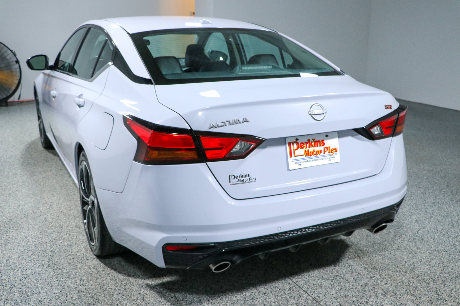 Used 2024 Nissan Altima 2.5 SR FWD image 9