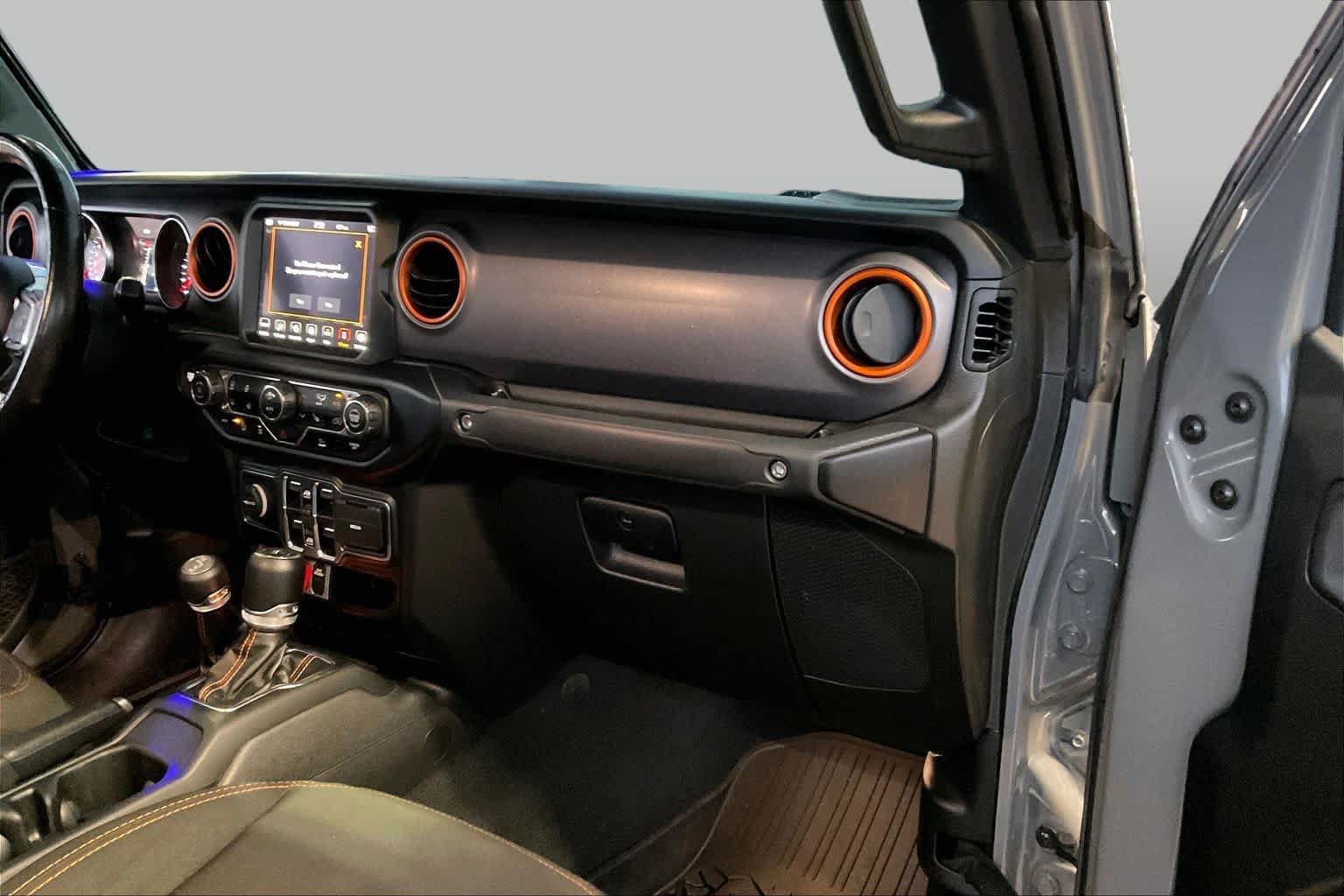Used 2022 Jeep Gladiator Mojave w/ Cold Weather Group AWD/4WD image 18