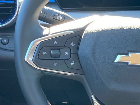 Used 2024 Chevrolet Trax LT w/ Driver Confidence Package FWD image 10