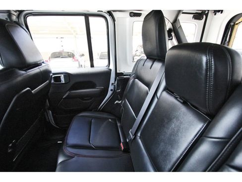 Used 2024 Jeep Wrangler Unlimited Rubicon AWD/4WD image 13