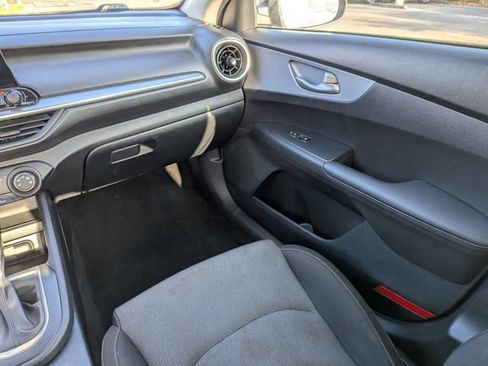 Certified 2024 Kia Forte LXS FWD image 18