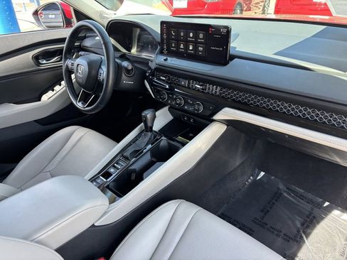 Used 2025 Honda Accord EX-L image 10